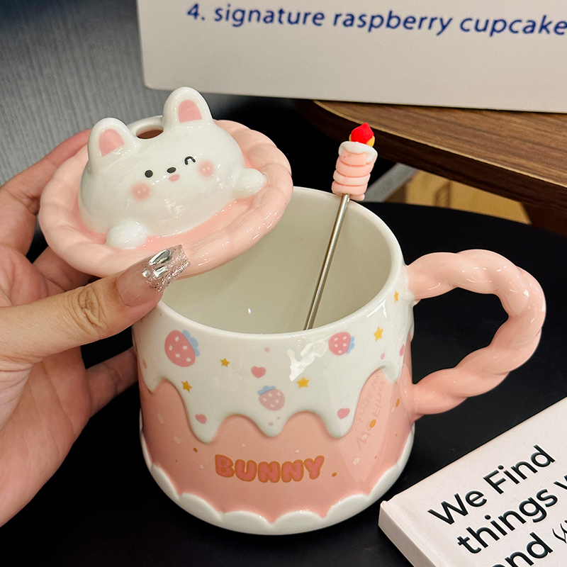 Creative Birthday Cake Mug - High-Value Ceramic Water Cup with Lid, Perfect Gift for Girls and Best Friends Creative Birthday Cake Mug - High-Value Ceramic Water Cup with Lid, Perfect Gift for Girls and Best Friends