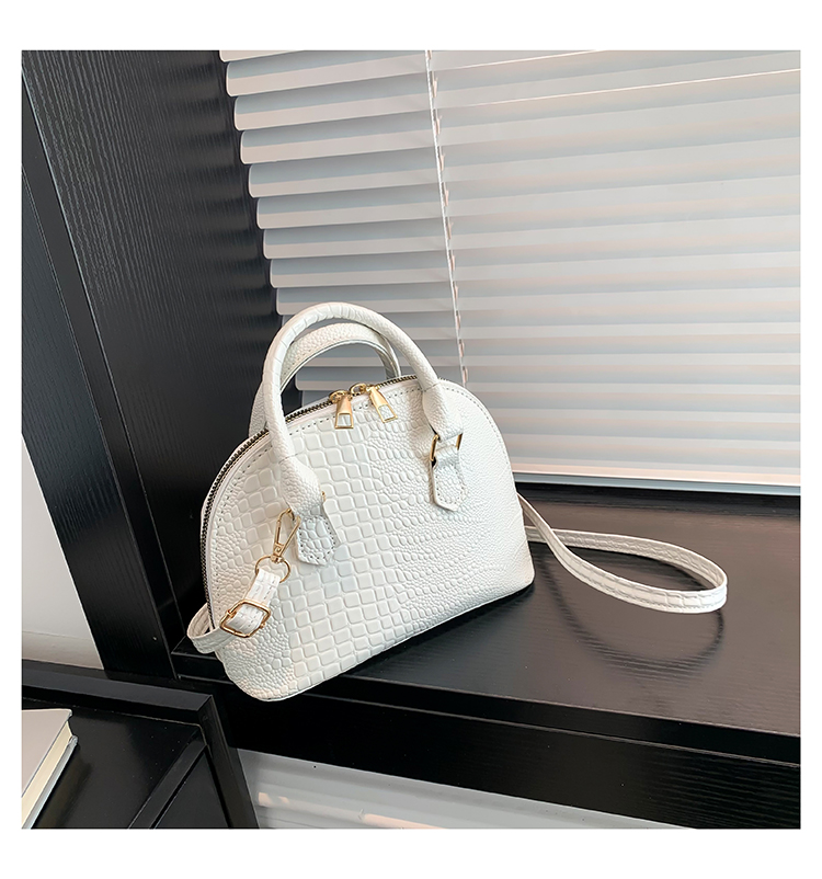 Crocodile Pattern Crossbody Shoulder Bag for Women, Vintage Shell Design, 2025 Summer Fashion Handheld Purse Crocodile Pattern Crossbody Shoulder Bag for Women, Vintage Shell Design, 2025 Summer Fashion Handheld Purse