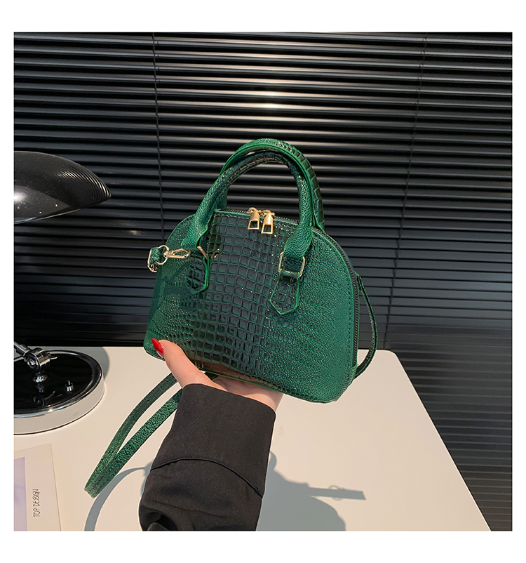 Crocodile Pattern Crossbody Shoulder Bag for Women, Vintage Shell Design, 2025 Summer Fashion Handheld Purse Crocodile Pattern Crossbody Shoulder Bag for Women, Vintage Shell Design, 2025 Summer Fashion Handheld Purse