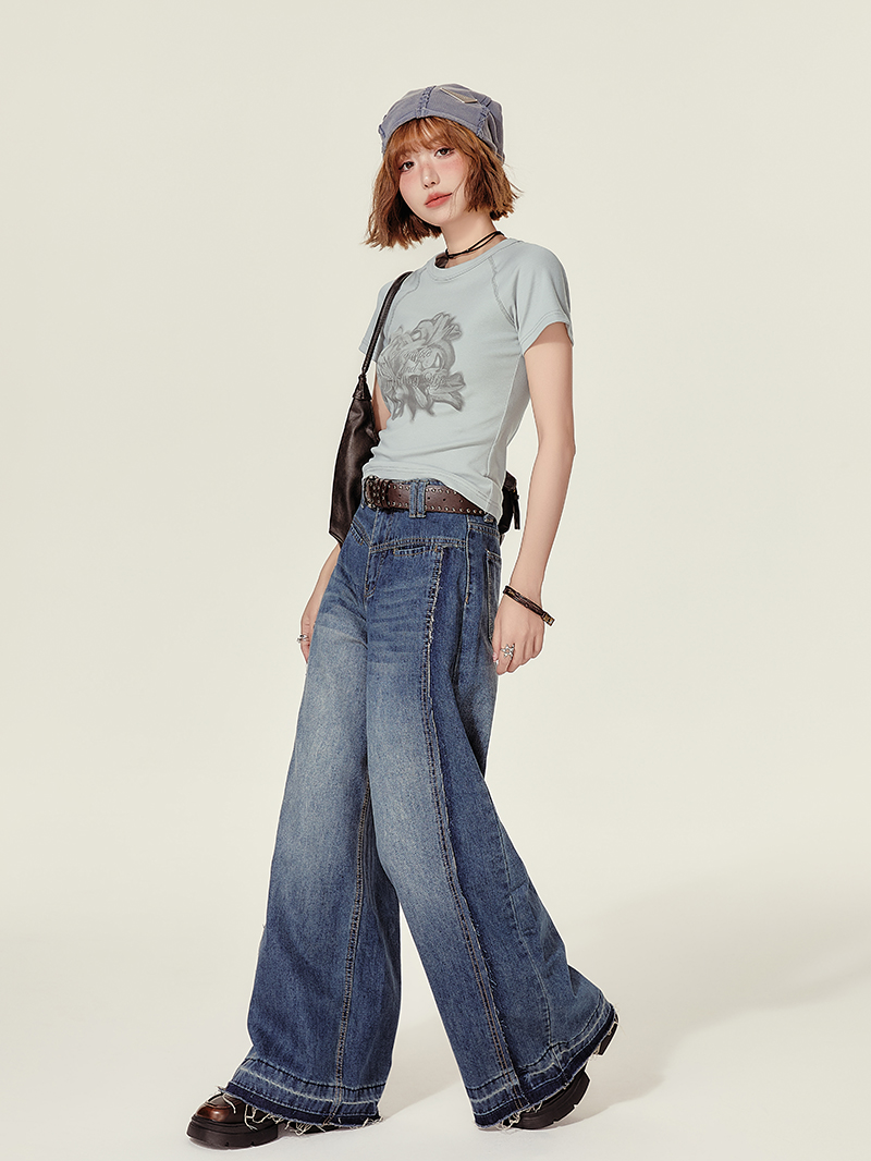 Cropped American Retro Raglan T-Shirt for Women, Short Sleeve Round Neck Top, Summer Style, Slim Fit, Trendy Y2K Fashion Cropped American Retro Raglan T-Shirt for Women, Short Sleeve Round Neck Top, Summer Style, Slim Fit, Trendy Y2K Fashion