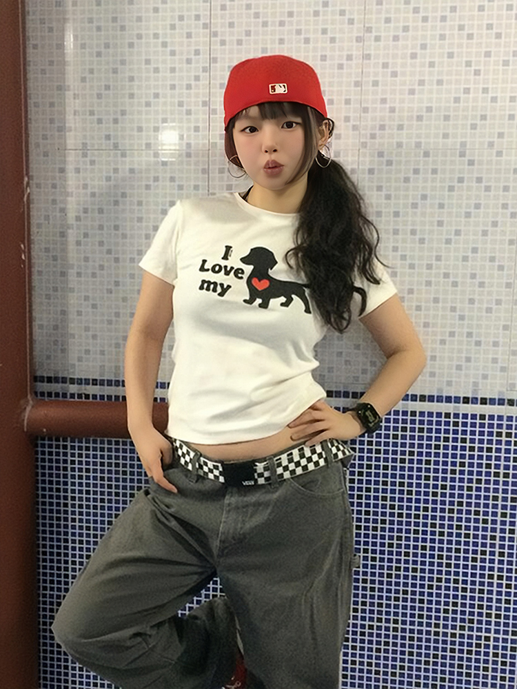 Cropped American-Style Short Sleeve T-Shirt for Women with Cartoon Dog Print, Round Neck, Slim Fit, Flattering Summer Top Cropped American-Style Short Sleeve T-Shirt for Women with Cartoon Dog Print, Round Neck, Slim Fit, Flattering Summer Top