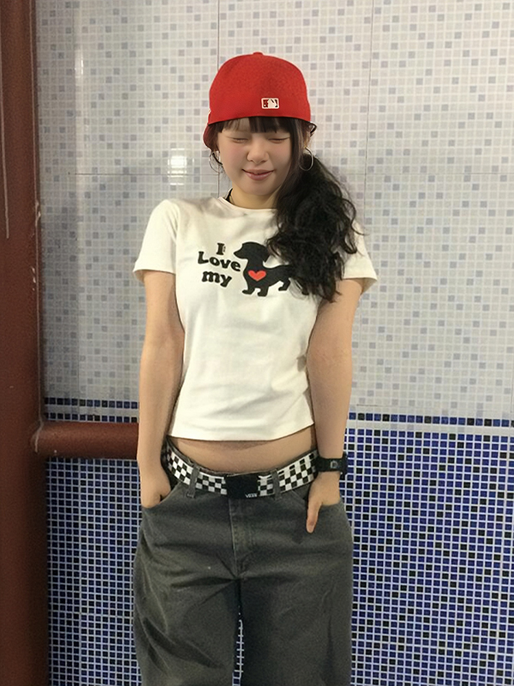 Cropped American-Style Short Sleeve T-Shirt for Women with Cartoon Dog Print, Round Neck, Slim Fit, Flattering Summer Top Cropped American-Style Short Sleeve T-Shirt for Women with Cartoon Dog Print, Round Neck, Slim Fit, Flattering Summer Top