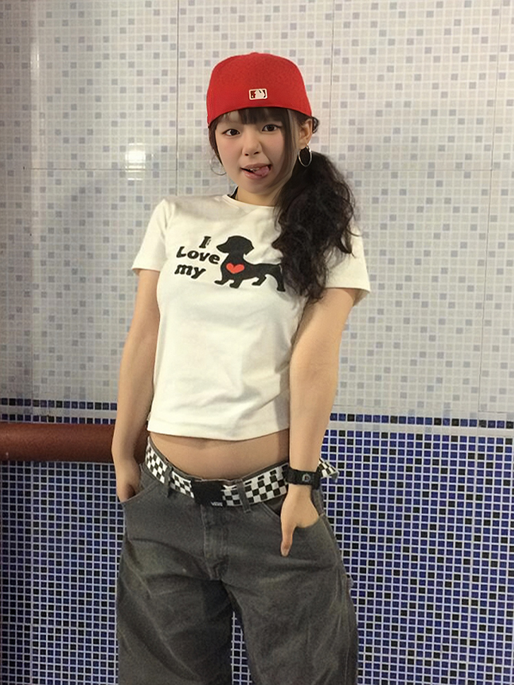 Cropped American-Style Short Sleeve T-Shirt for Women with Cartoon Dog Print, Round Neck, Slim Fit, Flattering Summer Top Cropped American-Style Short Sleeve T-Shirt for Women with Cartoon Dog Print, Round Neck, Slim Fit, Flattering Summer Top