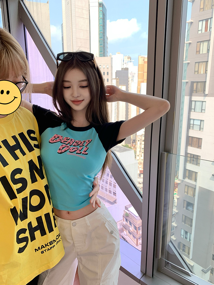 Cropped Color-Blocking T-Shirt for Women, Short Sleeve American Style, Trendy Hot Girl Printed Top, Y2K Fashion Cropped Color-Blocking T-Shirt for Women, Short Sleeve American Style, Trendy Hot Girl Printed Top, Y2K Fashion