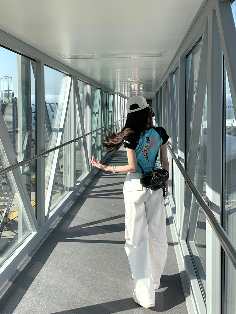 Cropped Color-Blocking T-Shirt for Women, Short Sleeve American Style, Trendy Hot Girl Printed Top, Y2K Fashion Cropped Color-Blocking T-Shirt for Women, Short Sleeve American Style, Trendy Hot Girl Printed Top, Y2K Fashion