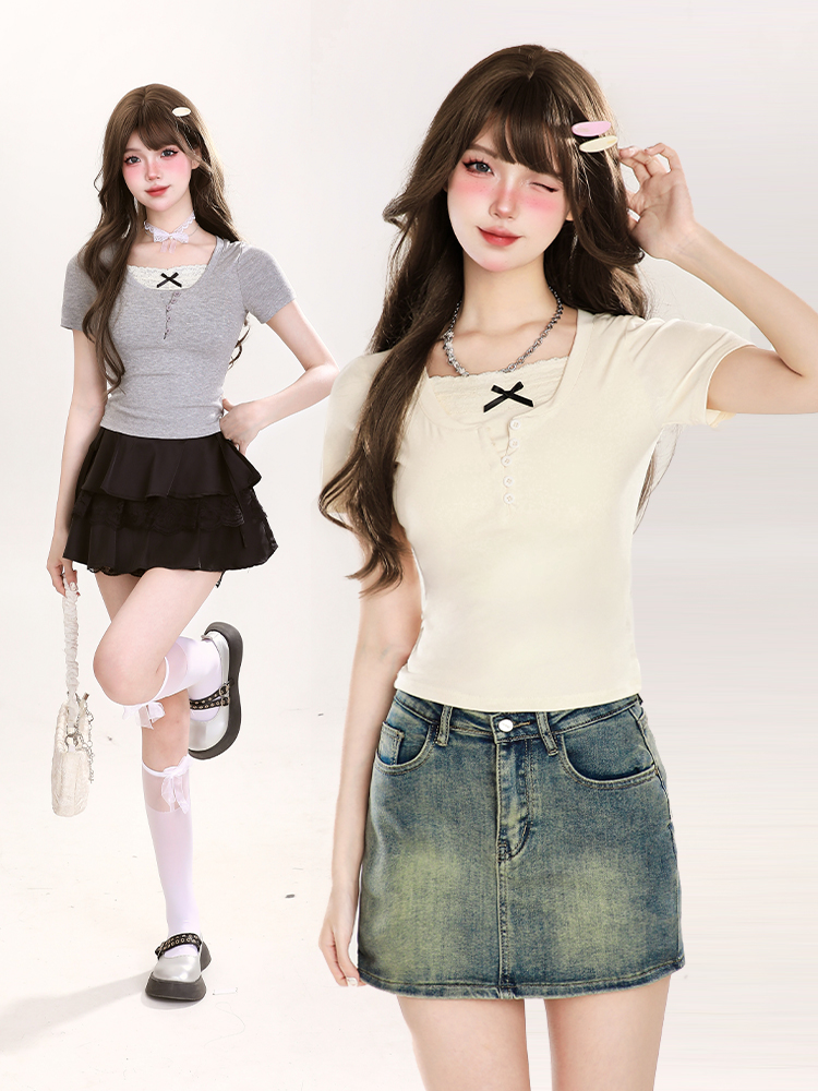 Cropped Summer T-Shirt for Women, Short-Sleeved with Unique Design, Trendy Casual Top for Stylish Girls Cropped Summer T-Shirt for Women, Short-Sleeved with Unique Design, Trendy Casual Top for Stylish Girls