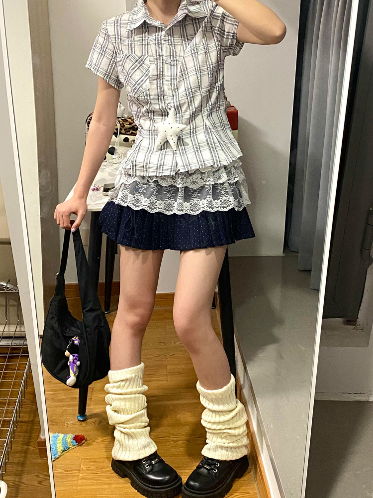 Cropped Vintage Plaid Short-Sleeve Shirt for Women - Slim-Fit Checkered Summer Jacket, College Style Top, Y2K Fashion Cropped Vintage Plaid Short-Sleeve Shirt for Women - Slim-Fit Checkered Summer Jacket, College Style Top, Y2K Fashion