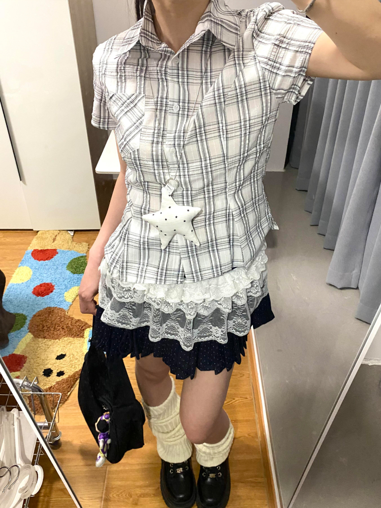 Cropped Vintage Plaid Short-Sleeve Shirt for Women - Slim-Fit Checkered Summer Jacket, College Style Top, Y2K Fashion Cropped Vintage Plaid Short-Sleeve Shirt for Women - Slim-Fit Checkered Summer Jacket, College Style Top, Y2K Fashion