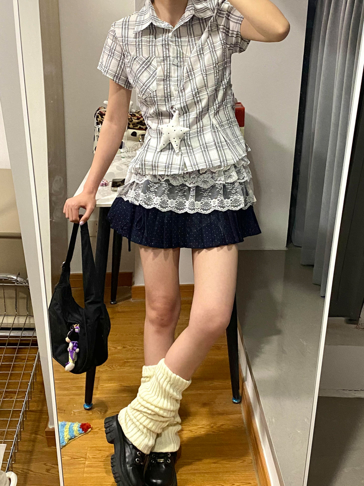 Cropped Vintage Plaid Short-Sleeve Shirt for Women - Slim-Fit Checkered Summer Jacket, College Style Top, Y2K Fashion Cropped Vintage Plaid Short-Sleeve Shirt for Women - Slim-Fit Checkered Summer Jacket, College Style Top, Y2K Fashion