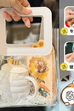 Cute Bee Ceramic Mug with Lid and Spoon - Perfect Breakfast Mug for Girls, Best Friend Birthday Gift, Water and Coffee Cup