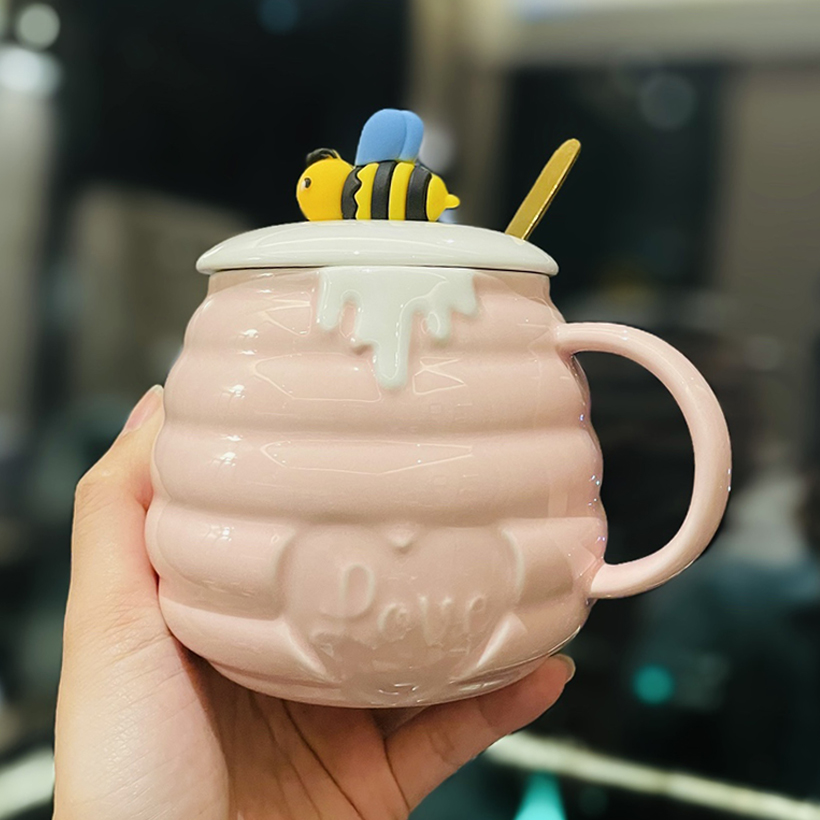 Cute Bee Ceramic Mug with Lid and Spoon - Perfect Breakfast Mug for Girls, Best Friend Birthday Gift, Water and Coffee Cup Cute Bee Ceramic Mug with Lid and Spoon - Perfect Breakfast Mug for Girls, Best Friend Birthday Gift, Water and Coffee Cup