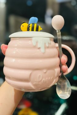 Cute Bee Ceramic Mug with Lid and Spoon - Perfect Breakfast Mug for Girls, Best Friend Birthday Gift, Water and Coffee Cup