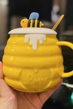 Cute Bee Ceramic Mug with Lid and Spoon - Perfect Breakfast Mug for Girls, Best Friend Birthday Gift, Water and Coffee Cup