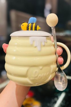 Cute Bee Ceramic Mug with Lid and Spoon - Perfect Breakfast Mug for Girls, Best Friend Birthday Gift, Water and Coffee Cup