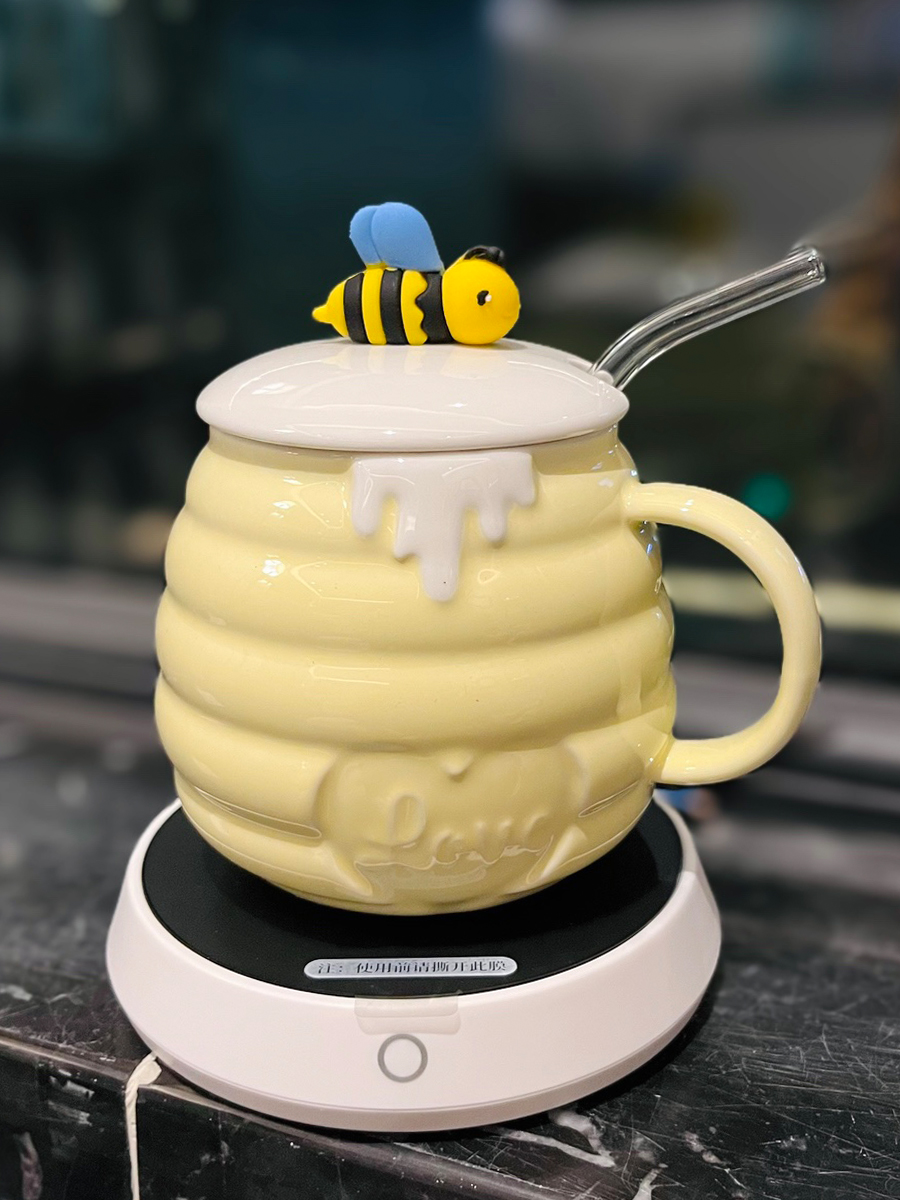 Cute Bee Ceramic Mug with Lid and Spoon - Perfect Breakfast Mug for Girls, Best Friend Birthday Gift, Water and Coffee Cup Cute Bee Ceramic Mug with Lid and Spoon - Perfect Breakfast Mug for Girls, Best Friend Birthday Gift, Water and Coffee Cup