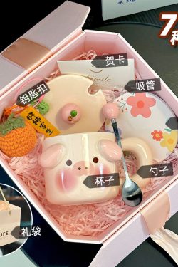 Cute Birthday Pig Ceramic Mug with Lid and Spoon - Adorable Heart Design, Creative Gift for Couples and Girls, Perfect Coffee Water Cup