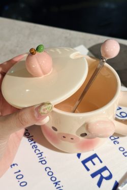 Cute Birthday Pig Ceramic Mug with Lid and Spoon - Adorable Heart Design, Creative Gift for Couples and Girls, Perfect Coffee Water Cup
