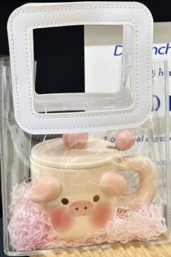 Cute Birthday Pig Ceramic Mug with Lid and Spoon - Adorable Heart Design, Creative Gift for Couples and Girls, Perfect Coffee Water Cup