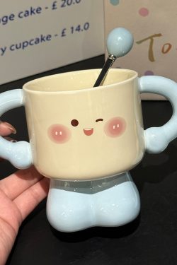 Cute Cake-Shaped Ceramic Mug with Lid and Spoon - Stylish Gift for Best Friends, Perfect for Tea and Coffee Lovers