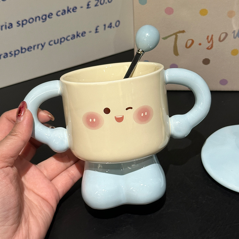 Cute Cake-Shaped Ceramic Mug with Lid and Spoon - Stylish Gift for Best Friends, Perfect for Tea and Coffee Lovers Cute Cake-Shaped Ceramic Mug with Lid and Spoon - Stylish Gift for Best Friends, Perfect for Tea and Coffee Lovers