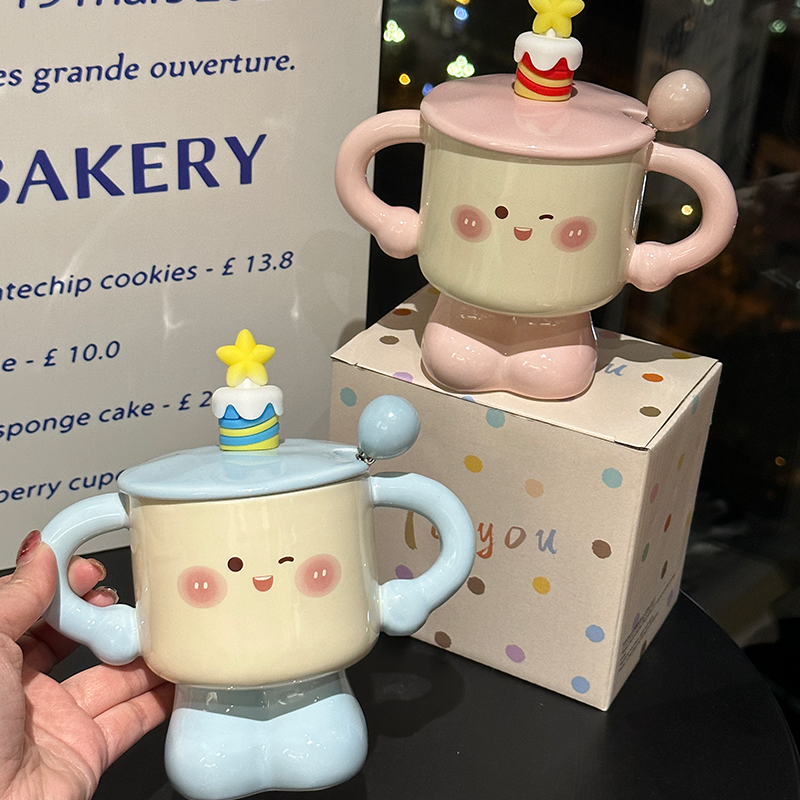 Cute Cake-Shaped Ceramic Mug with Lid and Spoon - Stylish Gift for Best Friends, Perfect for Tea and Coffee Lovers Cute Cake-Shaped Ceramic Mug with Lid and Spoon - Stylish Gift for Best Friends, Perfect for Tea and Coffee Lovers