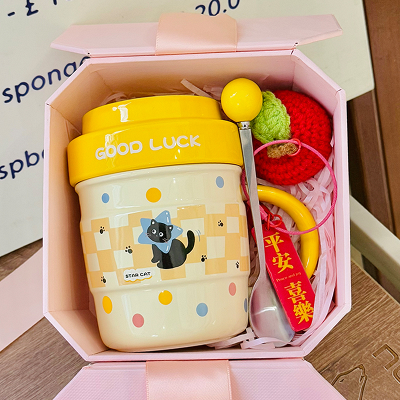 Cute Ceramic Water Cup with Lid, Girly Heart Mug for Iced Americano & Breakfast Milk, Ideal for Coffee Lovers Cute Ceramic Water Cup with Lid, Girly Heart Mug for Iced Americano & Breakfast Milk, Ideal for Coffee Lovers