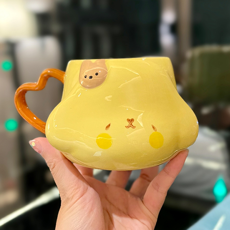Cute Fufu Dog Ceramic Mug with Lid and Spoon - Influencer-Style Couple Water Cup for Breakfast or Coffee with Straw Cute Fufu Dog Ceramic Mug with Lid and Spoon - Influencer-Style Couple Water Cup for Breakfast or Coffee with Straw