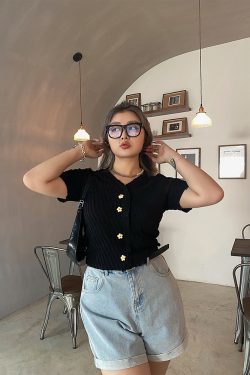 Cute Plus Size Knitted Cardigan - Fresh Design Button Short Sleeve Top for Slimming Style