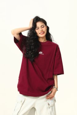 Dark Red Heavyweight Cotton Short-Sleeve T-Shirt for Women with Retro Letter Print – Stylish American 90s Vintage Look
