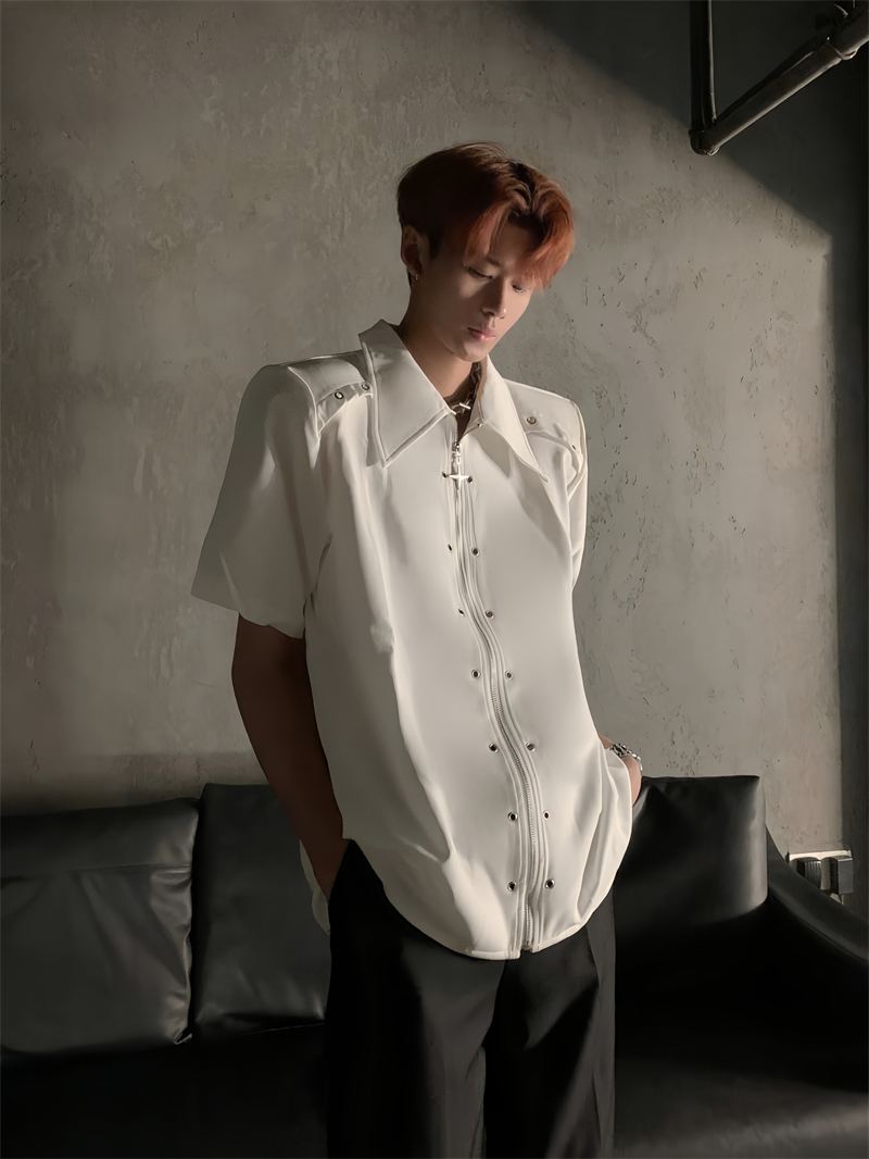 Deconstructed Metal Design Shoulder Pad Shirt for Men and Women - High-End Stylish Loose Zip Short Sleeve for Summer Fashion Deconstructed Metal Design Shoulder Pad Shirt for Men and Women - High-End Stylish Loose Zip Short Sleeve for Summer Fashion