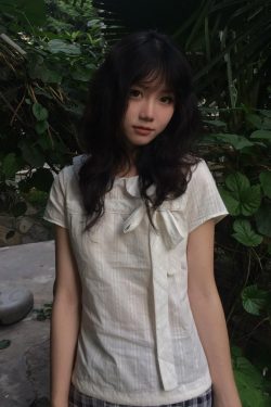 Doll Collar Short-Sleeve Shirt for Women, Miu-Style Bow Tie Waist-Cinching Slim-Fit Top, Summer Fashion Essential