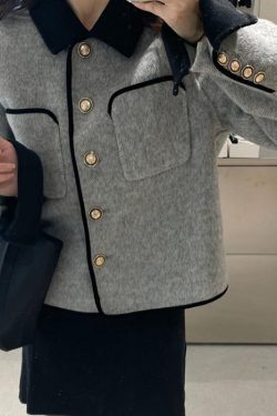 Double-Sided Cashmere Short Coat for Women with Gold Buttons - French Style Petite Woolen Jacket for Autumn and Winter 2024