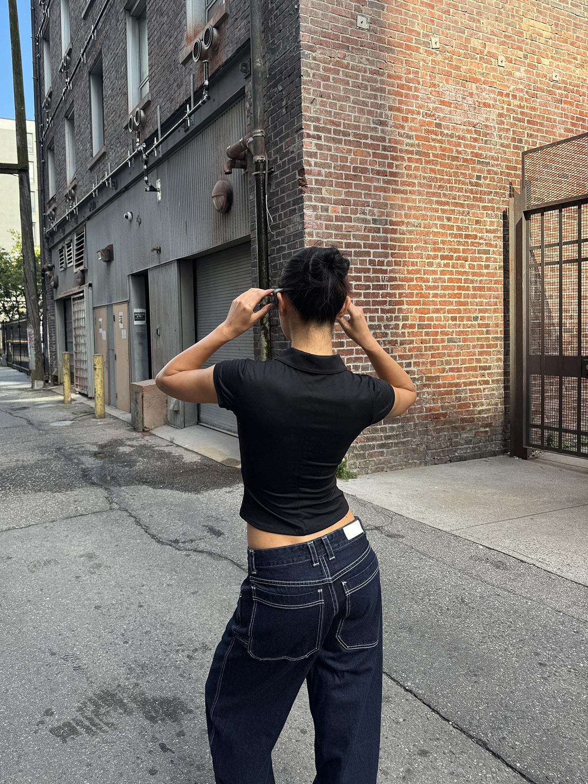 Elastic Chest Support and Waist Shaping Polo in Soft Wrapping Fabric for Instant Firmness - Perfect for Casual and Active Wear Elastic Chest Support and Waist Shaping Polo in Soft Wrapping Fabric for Instant Firmness - Perfect for Casual and Active Wear