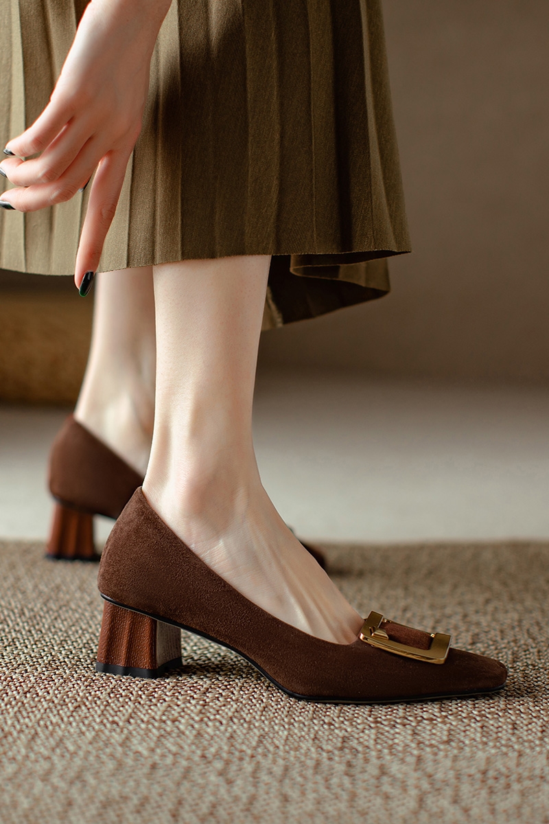 Elegant All-Leather Chunky-Heeled Shallow Mouth Shoes with Metal Square Buckle - Chic Italian Style High Heels Elegant All-Leather Chunky-Heeled Shallow Mouth Shoes with Metal Square Buckle - Chic Italian Style High Heels