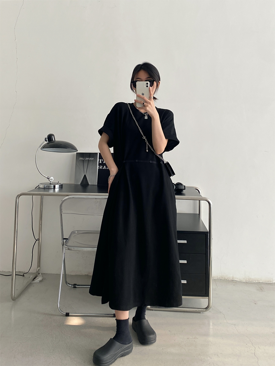 Elegant Black Button Dress for Women - Spring Summer Waist-Cinching Split Short Sleeve T-Shirt Style, Casual Grapefruit Design Elegant Black Button Dress for Women - Spring Summer Waist-Cinching Split Short Sleeve T-Shirt Style, Casual Grapefruit Design