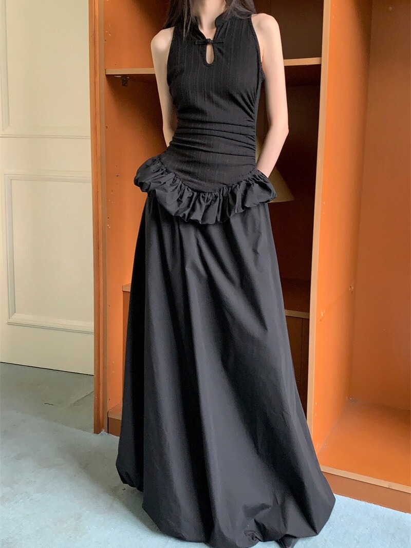 Elegant Black Chinese Style Buttoned Puff Long Skirt - Slimming Hollow-Out Design, Perfect for Formal Ceremonies and Events Elegant Black Chinese Style Buttoned Puff Long Skirt - Slimming Hollow-Out Design, Perfect for Formal Ceremonies and Events