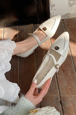 Elegant Chinese-Style Vintage Mid-Heel Shoes for Women - Handmade Genuine Leather Deer and Nara Commuting Footwear