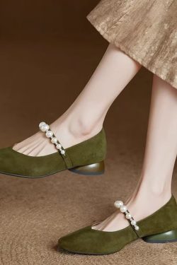 Elegant French Square-Toe Pearl Strap Mary Jane Shoes - Italian Style Shallow Mouth Flats for Chic Fashion Looks