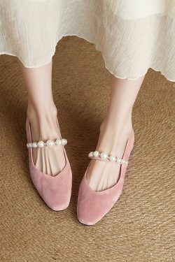 Elegant French Square-Toe Pearl Strap Mary Jane Shoes - Italian Style Shallow Mouth Flats for Chic Fashion Looks