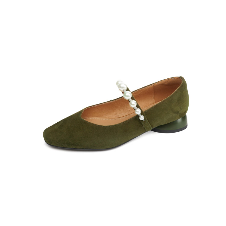 Elegant French Square-Toe Pearl Strap Mary Jane Shoes - Italian Style Shallow Mouth Flats for Chic Fashion Looks Elegant French Square-Toe Pearl Strap Mary Jane Shoes - Italian Style Shallow Mouth Flats for Chic Fashion Looks