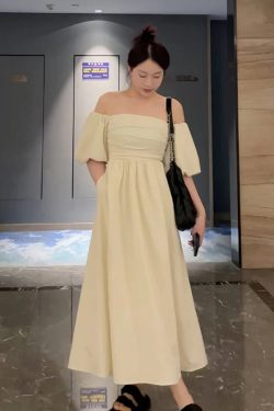 Elegant French-Style One-Shoulder Plus Size Dress for Summer - Flattering for Curvy Figures, Hides Belly, Cinches Waist