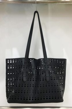 Elegant Hollow Carved Tote Bag - High-End Large Capacity Handbag with Detachable Pouch for Spring/Summer Fashion