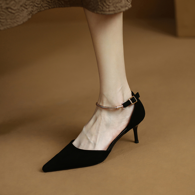 Elegant Hollow Pointed-Toe Sandals for Women - Summer Floral Chain Buckle High Heels in Genuine Leather, Chic and Stylish Footwear Elegant Hollow Pointed-Toe Sandals for Women - Summer Floral Chain Buckle High Heels in Genuine Leather, Chic and Stylish Footwear