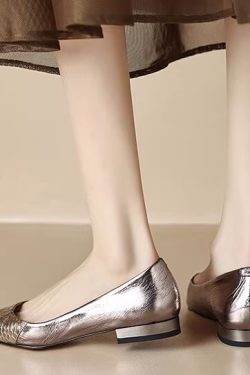 Elegant Italian Versatile Pointed-Toe Flats in Soft Leather - Chic French Fashion Shallow Mouth Shoes for Effortless Style