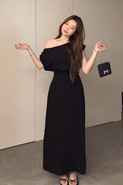 Elegant Off-Shoulder Long Black Dress for Women - Plus Size Summer Style, Flattering for Curvy Figures, Cinched Waist Design