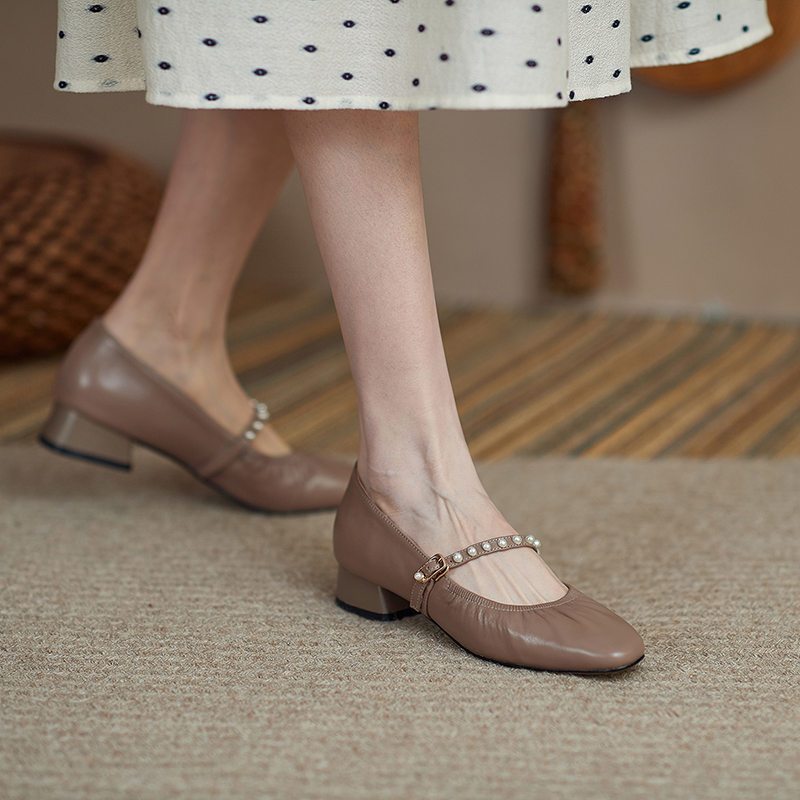 Elegant Pearl Mary Jane Shoes for Women - Retro Artistic Genuine Leather Grandma Style Footwear Elegant Pearl Mary Jane Shoes for Women - Retro Artistic Genuine Leather Grandma Style Footwear