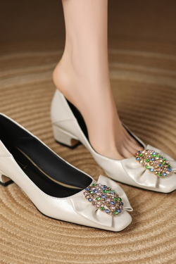 Elegant Rhinestone Bow Square-Toed Leather Shoes for Women - Fashionable Versatile Italian Style