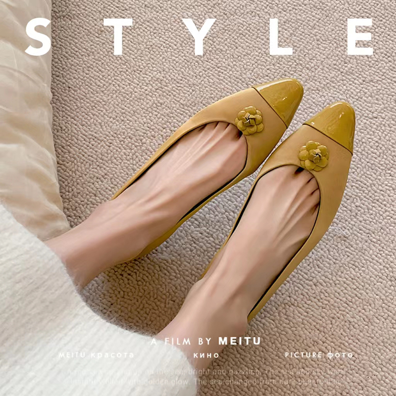 Elegant Satin Pointed Flat Shoes for Women - Fashionable Small Fragrant Camellia Design, Perfect for 90s and Y2K Styles Elegant Satin Pointed Flat Shoes for Women - Fashionable Small Fragrant Camellia Design, Perfect for 90s and Y2K Styles