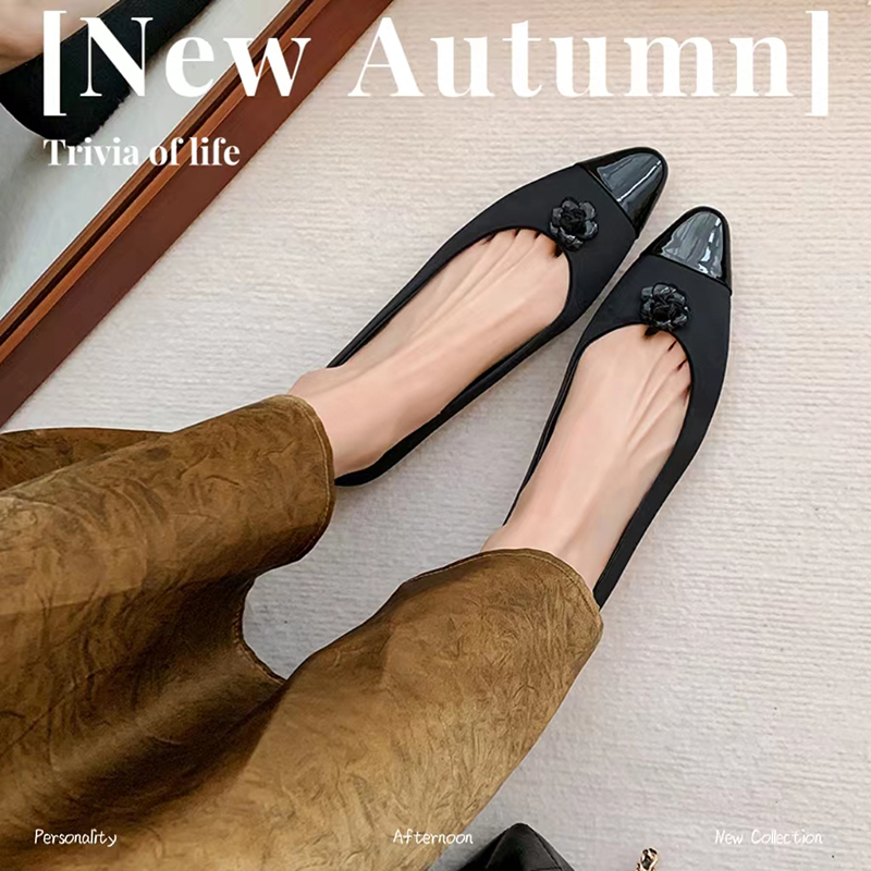 Elegant Satin Pointed Flat Shoes for Women - Fashionable Small Fragrant Camellia Design, Perfect for 90s and Y2K Styles Elegant Satin Pointed Flat Shoes for Women - Fashionable Small Fragrant Camellia Design, Perfect for 90s and Y2K Styles