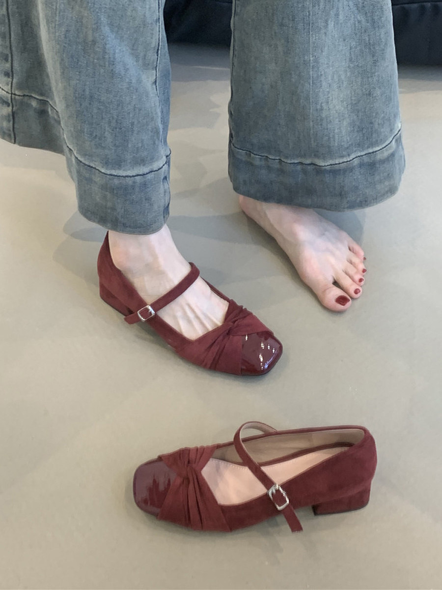 Elegant Sheepskin Square Toe Mary Jane Shoes for Women - French Style High-Heeled Chunky Heel Flats in Gentle Fairy Aesthetic Elegant Sheepskin Square Toe Mary Jane Shoes for Women - French Style High-Heeled Chunky Heel Flats in Gentle Fairy Aesthetic